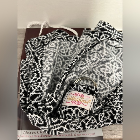 EUC Udder Covers Nursing / Breastfeeding Cover - Picture 3 of 3